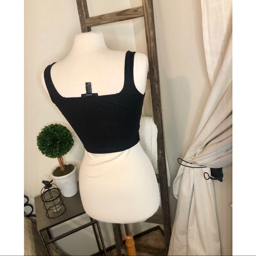 Crop top - Picture 4 of 5
